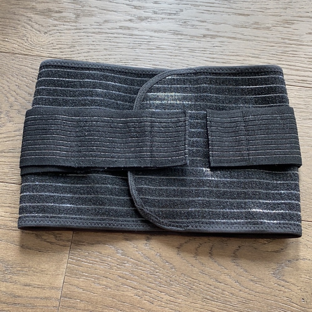 UpSpring Shrinkxbelly postpartum belly wrap with bamboo charcoal fiber S/M
